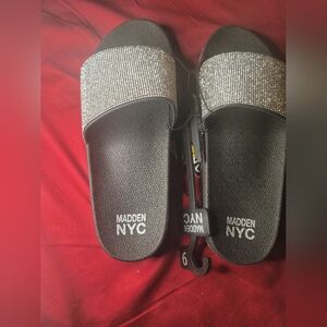 NWT Bling Bling Slides Womens Size 9